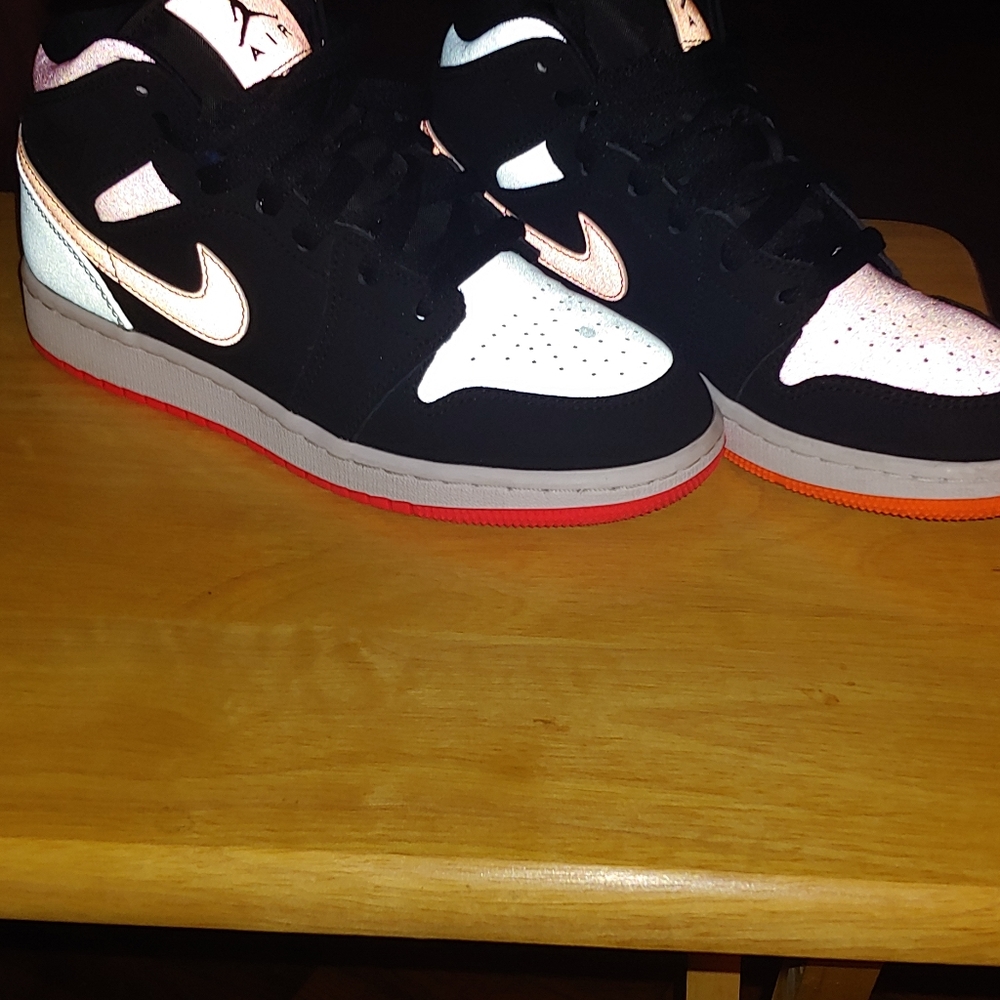 Shoes - Picture 3 of 3
